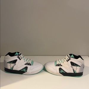 Nike Air Tech Challenge Hybrid